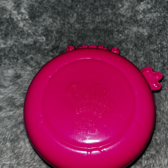 Polly Pocket Pocket World Flamingo Floatie Compact - Picture 10 of 10